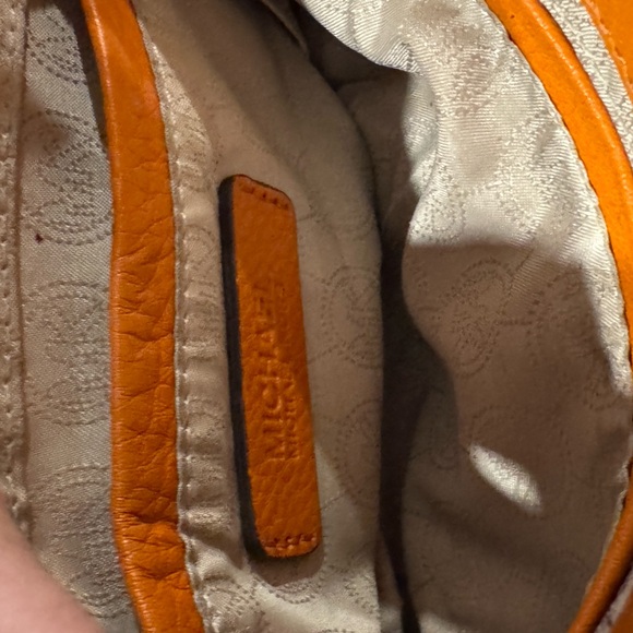 MICHAEL KORS Charlton Brown Leather Gold Push Lock Crossbody Shoulder Bag Purse - Picture 13 of 16